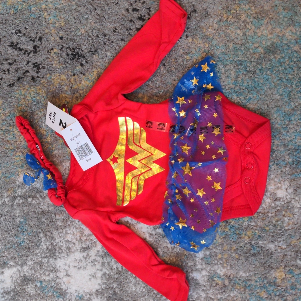 NWT Happy Threads 2-piece Wonder Woman Outfit